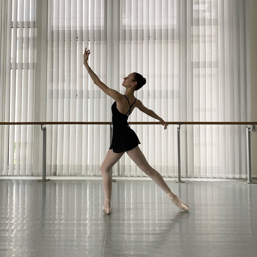 Studio - Emelyne Woodley