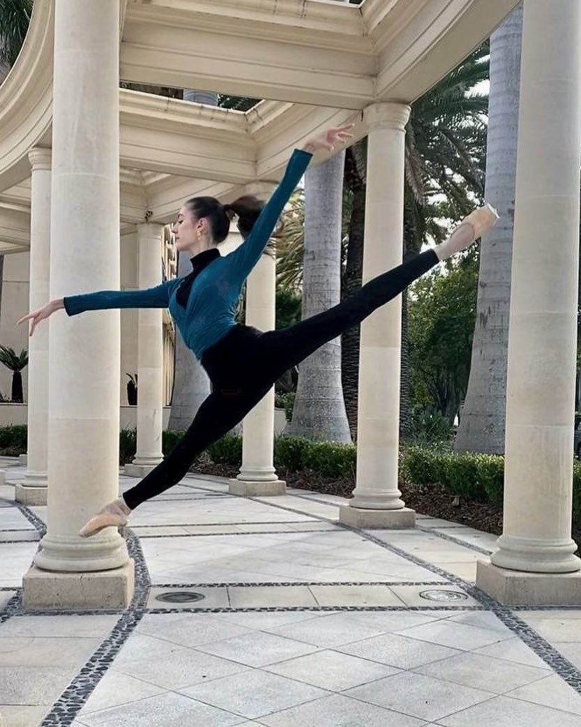 Extérieur - lignes classiques - Emelyne Woodley